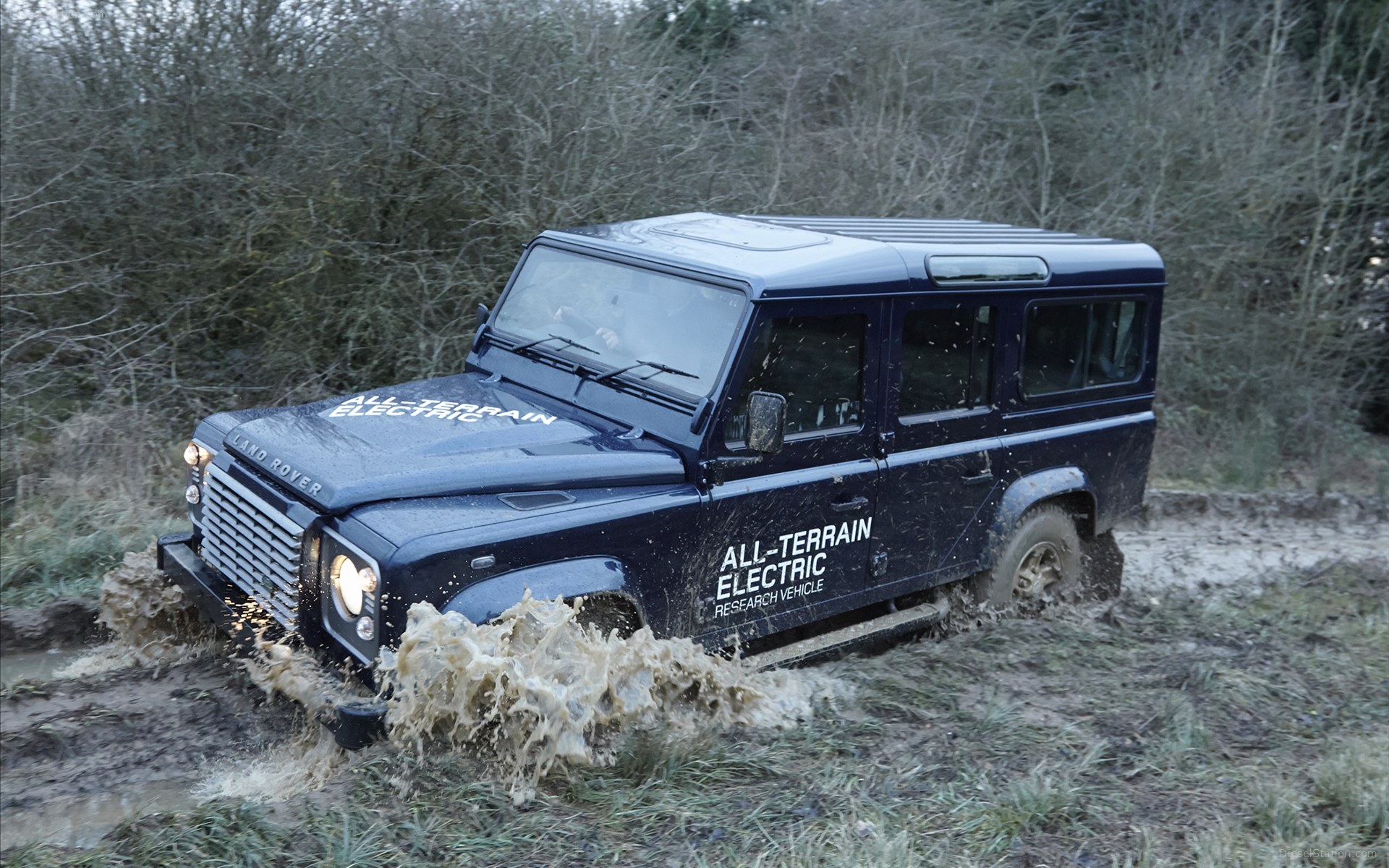 Land Rover Defender Electric Concept 2013